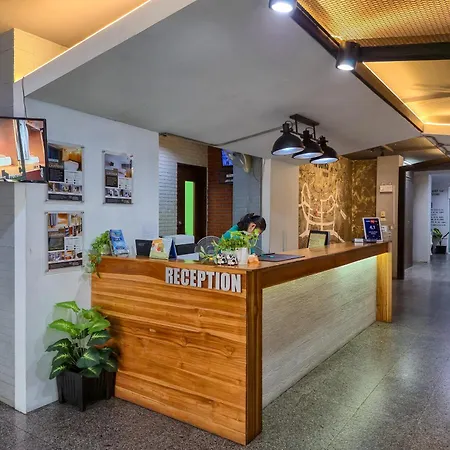 18 Coins Budget Hotel
